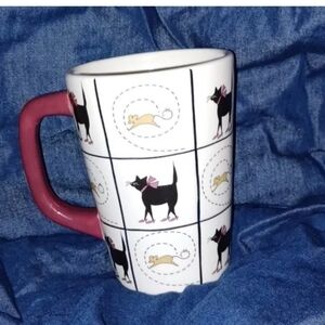 Studio Nova “Cat in Heels” black cat gold mouse 12 oz coffee tea mug (072124A)